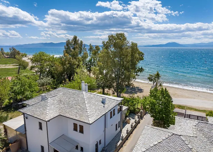 Iakovakis Seaside Exclusive Apartments